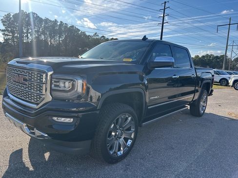 Used 2018 GMC Sierra 1500 Denali w/ Denali Ultimate Package image 2
