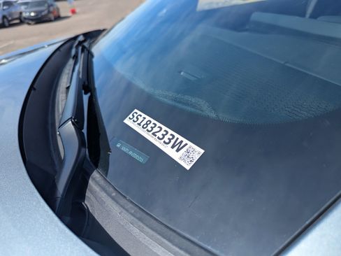 Used 2025 Chevrolet Equinox EV LT w/ Convenience Package image 15