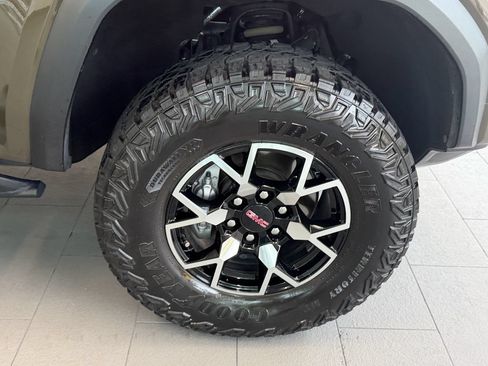 Certified 2023 GMC Canyon AT4X AWD/4WD image 18