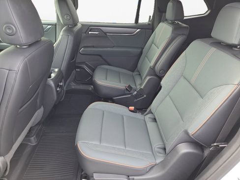 Certified 2025 GMC Acadia AT4 image 12