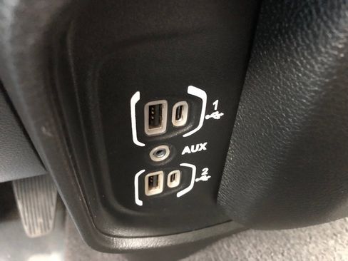 Used 2021 RAM 2500 Big Horn image 31