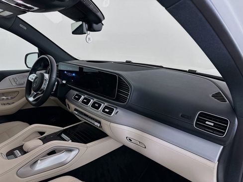 Certified 2023 Mercedes-Benz GLS 580 4MATIC image 33