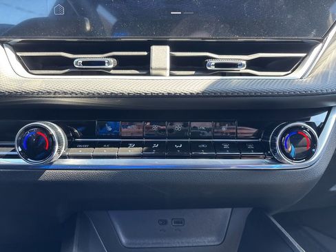 New 2026 Chevrolet Equinox LT w/ Convenience Package II image 17