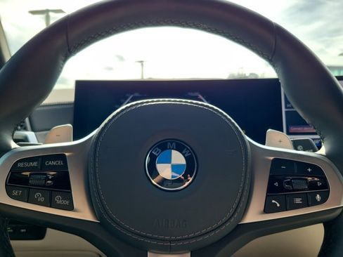 Used 2025 BMW X5 xDrive40i w/ Executive Package image 23