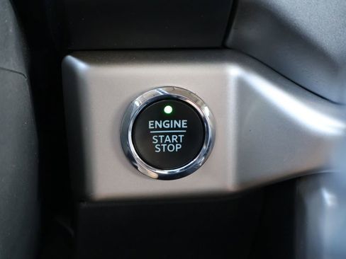 Certified 2022 Ford Expedition XLT RWD image 11