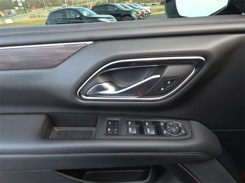 Used 2024 Chevrolet Tahoe Z71 w/ Luxury Package image 13