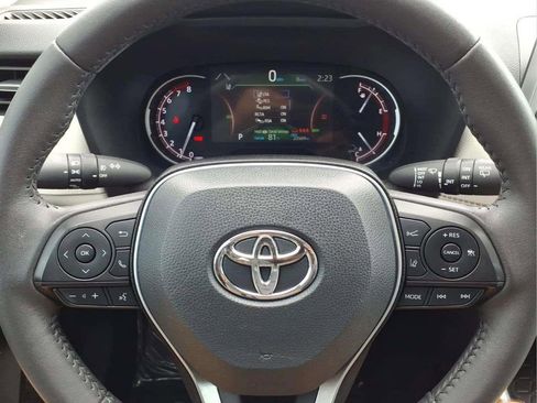 Used 2024 Toyota RAV4 XLE Premium FWD image 14