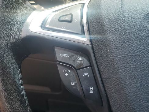 Used 2019 Ford Edge SEL w/ Equipment Group 201A FWD image 18