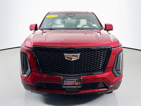 Used 2025 Cadillac Escalade Sport w/ LPO, Floor Liner Package AWD/4WD image 2