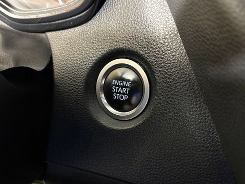 Used 2024 Toyota Corolla SE w/ SE Premium Package FWD image 24