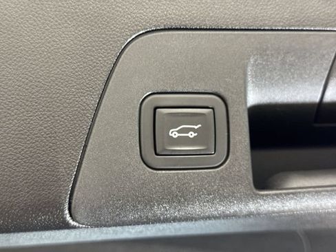 Certified 2023 Buick Envision Avenir AWD/4WD image 29
