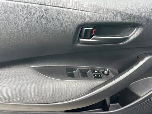 Used 2024 Toyota Corolla LE FWD image 11