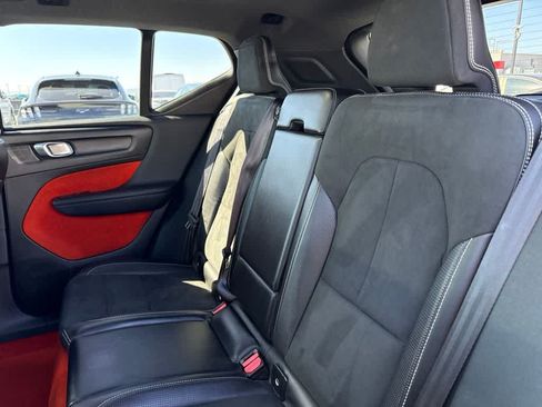 Used 2019 Volvo XC40 T5 R-Design AWD/4WD image 13