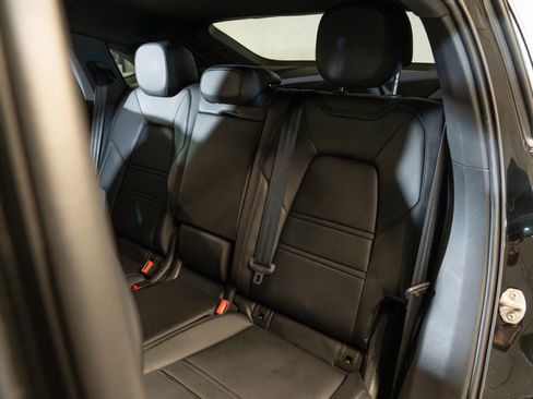 Certified 2026 Porsche Cayenne GTS AWD/4WD image 28