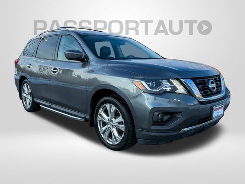 Used 2018 Nissan Pathfinder SL w/ SL Premium Package image 2
