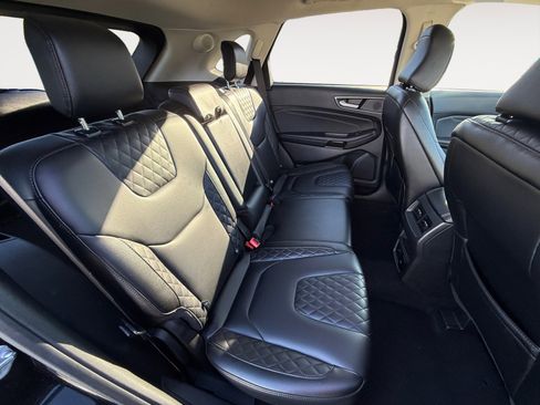 Used 2023 Ford Edge Titanium image 18