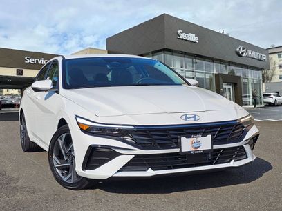 New 2025 Hyundai Elantra Limited