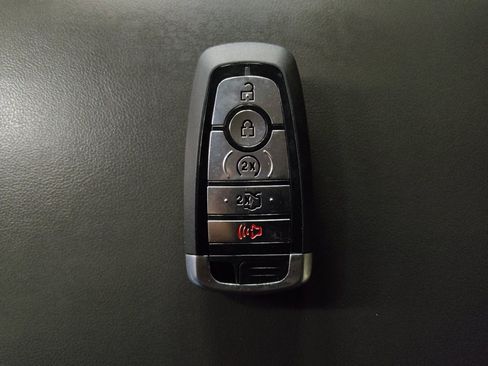 Used 2018 Lincoln MKX Reserve w/ Lincoln MKX Climate Package image 32