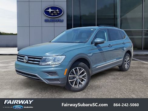 Used 2020 Volkswagen Tiguan SE image 1