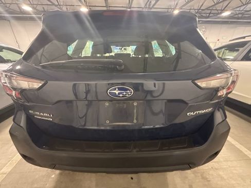 Used 2019 Subaru Outback 2.5i Limited AWD/4WD image 3