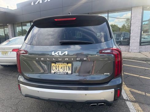 Used 2024 Kia Telluride S w/ S Sunroof Package AWD/4WD image 4