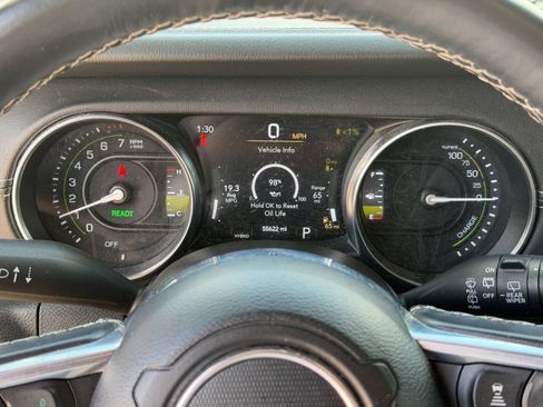 Used 2021 Jeep Wrangler Unlimited Sahara w/ Safety Group AWD/4WD image 23
