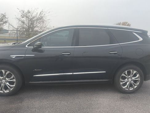 Used 2019 Buick Enclave Avenir image 4