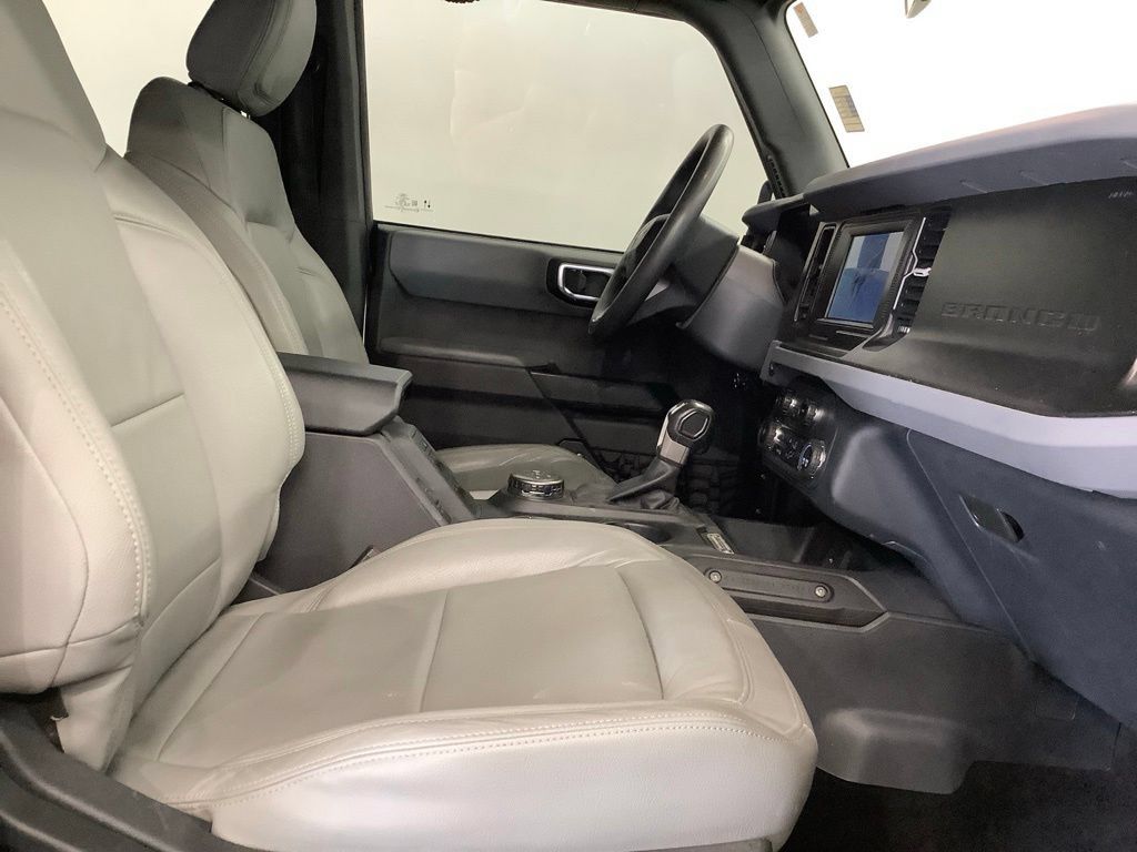 Used 2022 Ford Bronco 4-Door AWD/4WD image 25