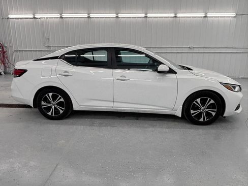 Used 2021 Nissan Sentra SV FWD image 2