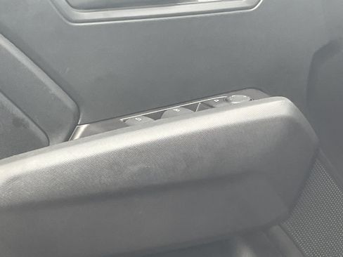 Used 2024 Chevrolet Colorado Trail Boss w/ LPO, Dark Essentials Package AWD/4WD image 15