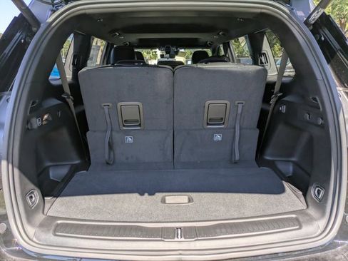 New 2025 Jeep Grand Cherokee L Altitude image 11