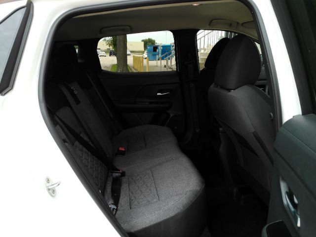 Used 2025 Nissan Kicks SV FWD image 23