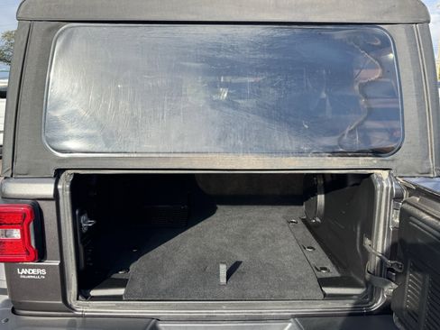 Used 2019 Jeep Wrangler Unlimited Rubicon image 13