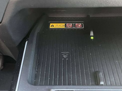 Used 2026 Toyota Corolla Cross XLE FWD image 23