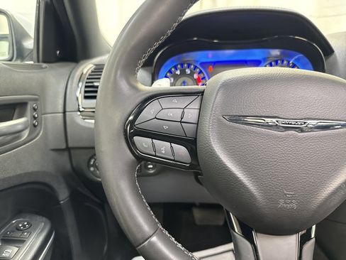 Used 2023 Chrysler 300 S w/ Comfort Group image 17
