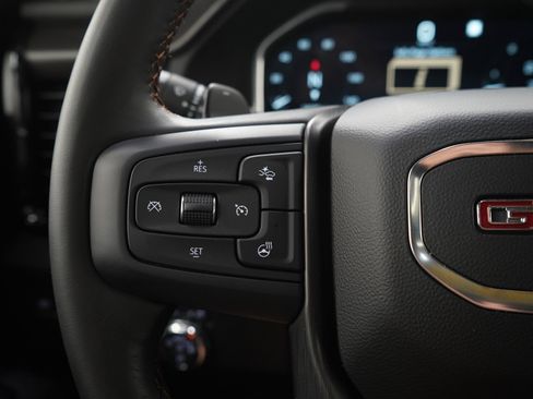 Used 2023 GMC Sierra 1500 AT4 w/ Technology Package AWD/4WD image 25