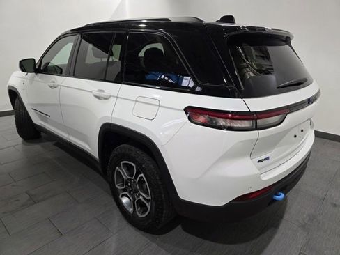 Used 2022 Jeep Grand Cherokee Trailhawk image 3