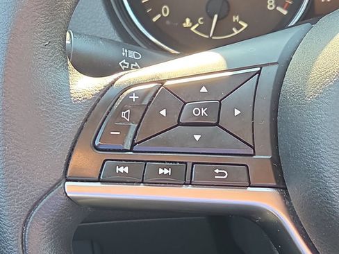 Used 2020 Nissan Rogue Sport S FWD image 23