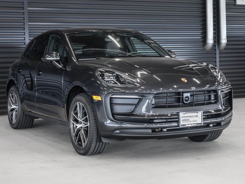 Certified 2026 Porsche Macan AWD/4WD image 7