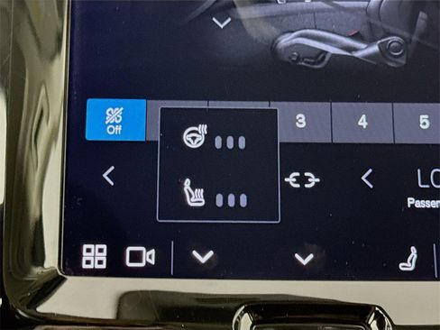 Certified 2023 Volvo XC60 T8 Core w/ Climate Package image 20