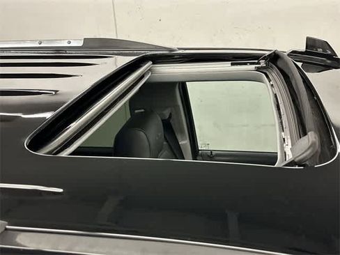 Used 2020 GMC Yukon Denali w/ Open Road Package image 6