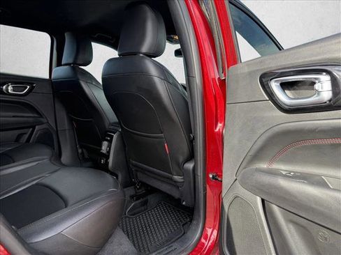 Used 2025 Jeep Compass Trailhawk AWD/4WD image 23