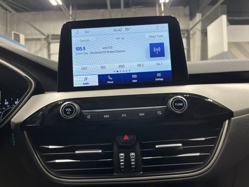 Used 2022 Ford Escape SE w/ Cold Weather Package AWD/4WD image 29