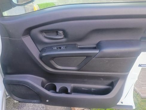 Used 2018 Nissan Titan S w/ S Utility Package RWD image 33