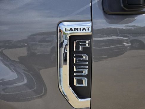 Used 2022 Ford F250 Lariat w/ Lariat Ultimate Package AWD/4WD image 11