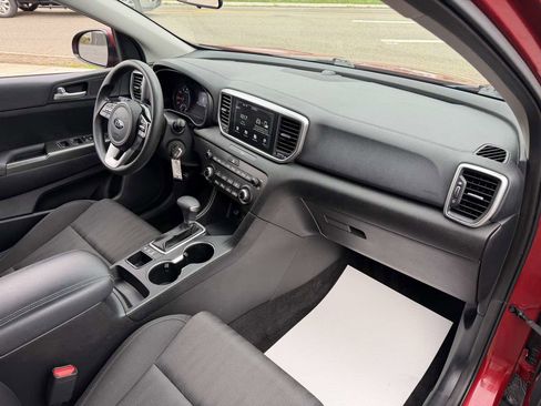 Used 2020 Kia Sportage LX image 19
