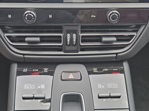 Certified 2023 Porsche Macan GTS image 19