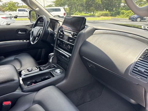Used 2024 Nissan Armada SV AWD/4WD image 35