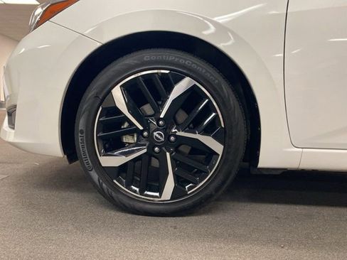 Used 2024 Nissan Versa SR image 14