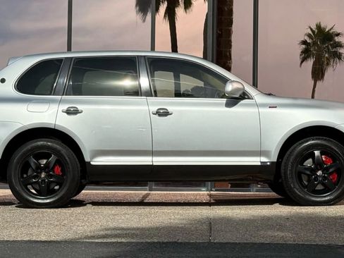 Used 2003 Porsche Cayenne S image 14